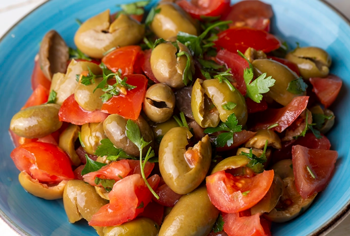 Karamani Zeytin Salatası | Hatay